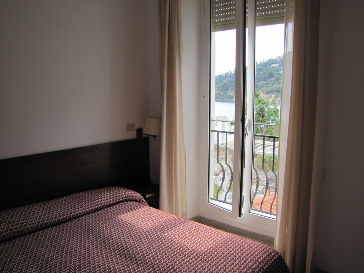 Holiday'S Beach Aparthotel Ventimiglia Kültér fotó