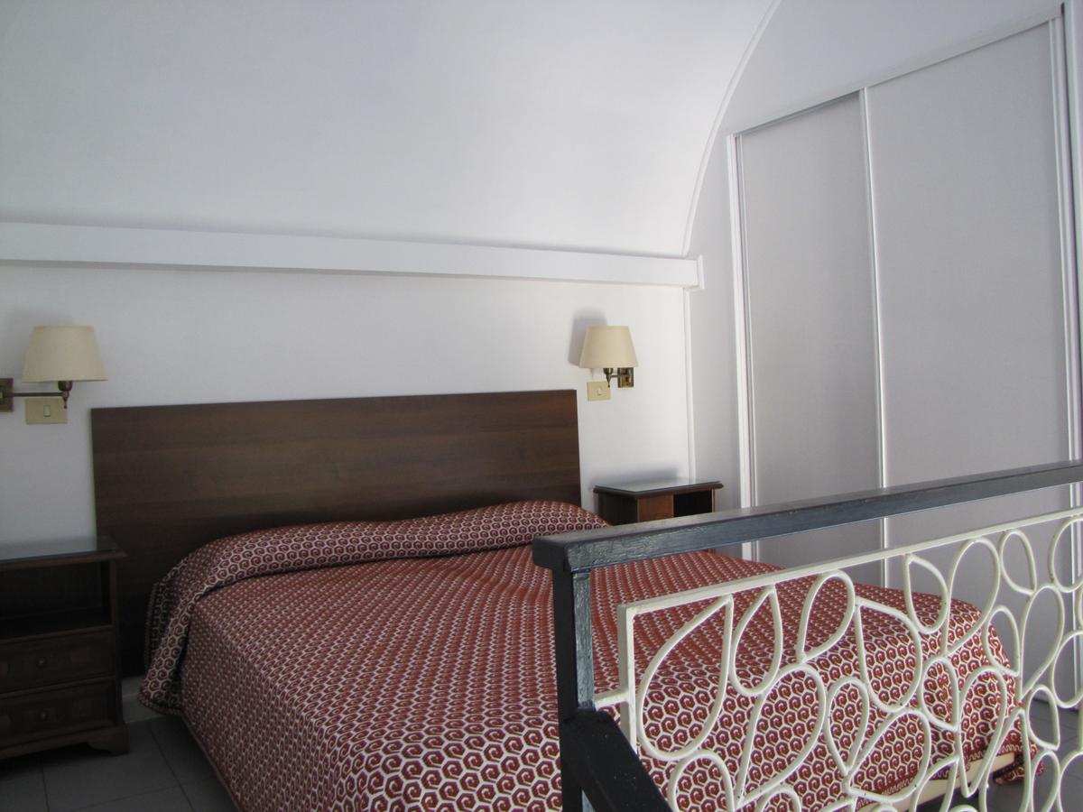 Holiday'S Beach Aparthotel Ventimiglia Kültér fotó